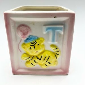 Relpo - Vintage Baby Planter Vase.